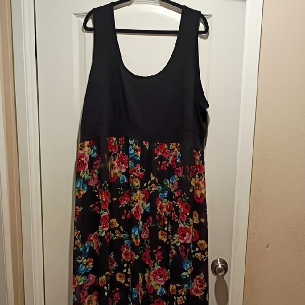 Torrid Black Floral Midi Dress